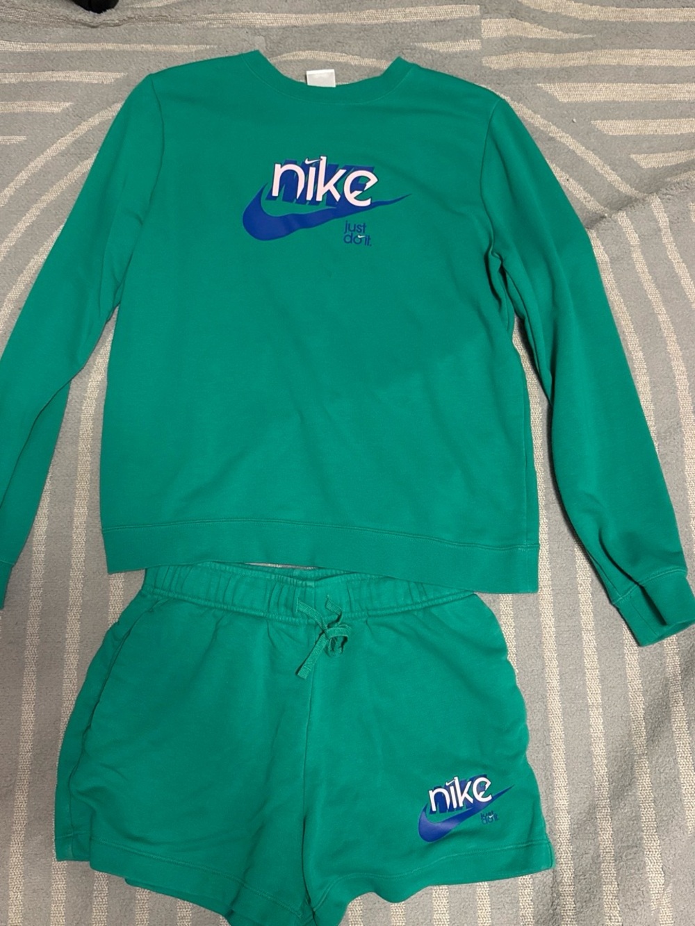 Nike Green Crewneck and Shorts Set